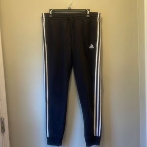 adidas Women's Essentials Fleece Tapered Cuff Pants